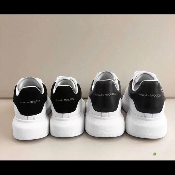 Sports shoes small white shoes Alexander McQueen - Picture 2 of 6